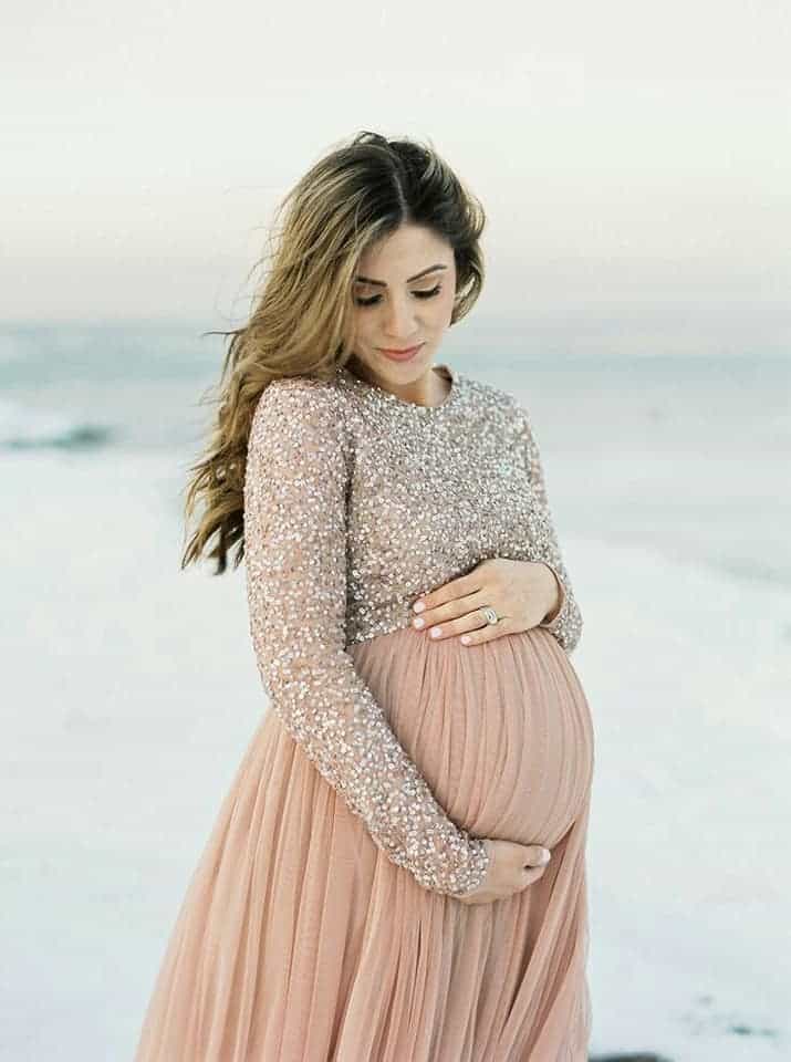 اين اجد محلات فساتين سهرة للحوامل في الرياض ؟