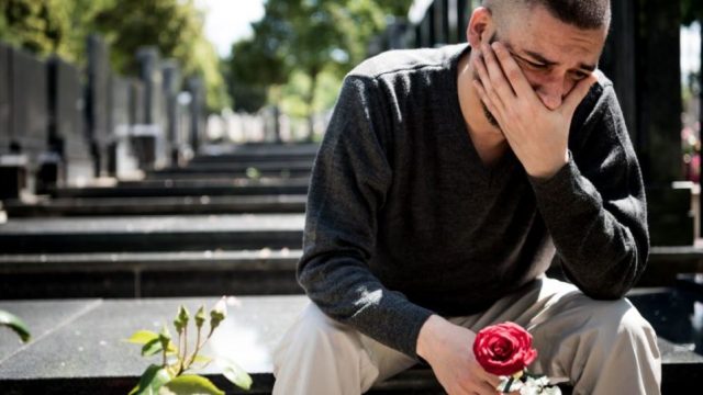 افضل 8 طرق علاج صدمة الفقد بالرياض في حالة الوفاة