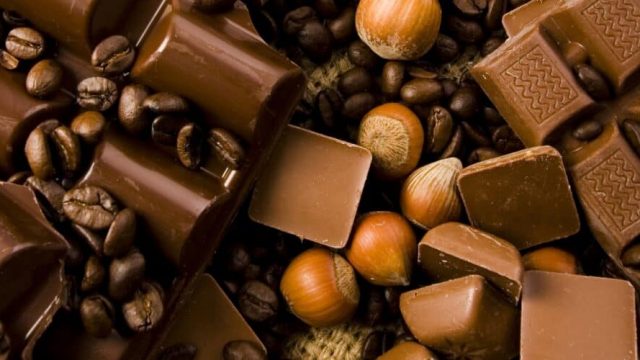 ما هي افضل محلات لبيع شوكولاته فخمة ولذيذة في الرياض ؟